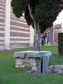 mogelijk_graf_van_pepijn_van_italie_in_verona.jpg