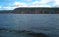 zicht_van_de_pentland_firth_op_de_orkney_eilanden.jpg